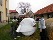 Stavíme sněhuláka s partnery,  rodiči a dětmi